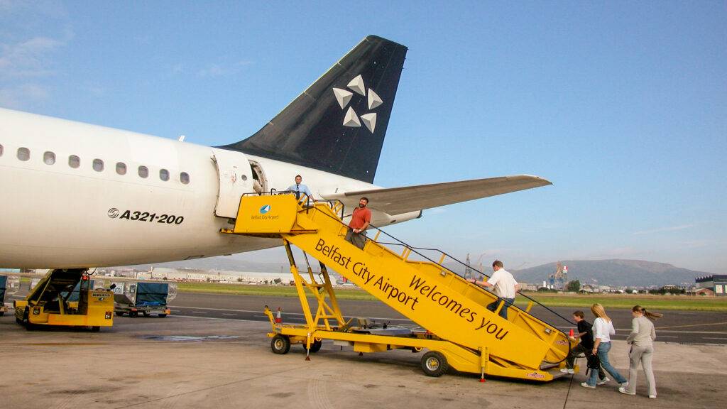 Aeropuerto Industria de la aerolínea Ryanair Aeronave Wizz air Easyjet Compañías aéreas encontrar vuelos baratos boletos barato