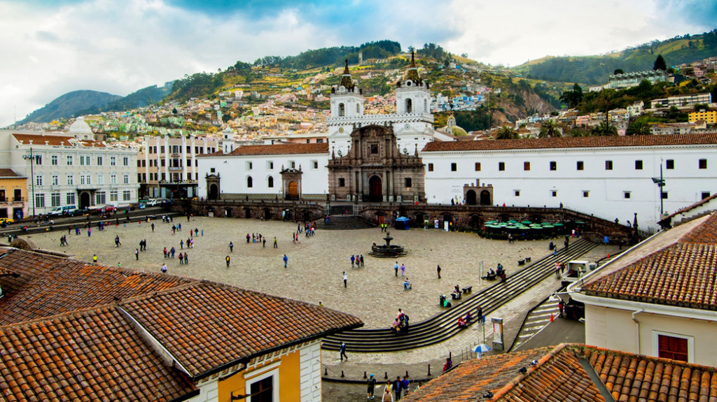 vacaciones en Quito desde Los Ángeles atracciones turísticas en Quito qué hacer en Quito explorar Quito Ecuador